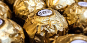 ferrero-rocher-chocolates-arnold-l-inuyaki-cc-by-2-0