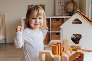 Wooden Montessori Arch: Let the Child Develop and Have Fun!